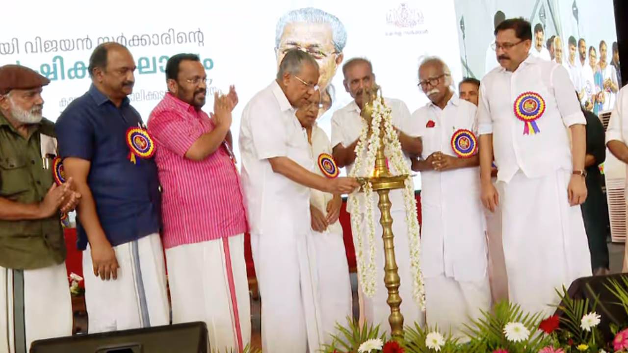 ലക്ഷ്യം എൽഡിഎഫ് 3.0; വികസന നേട്ടങ്ങൾ എണ്ണിപറഞ്ഞ് മുഖ്യമന്ത്രി, സർക്കാരിന്‍റെ നാലാം വാർഷികാഘോഷത്തിന് തുടക്കം