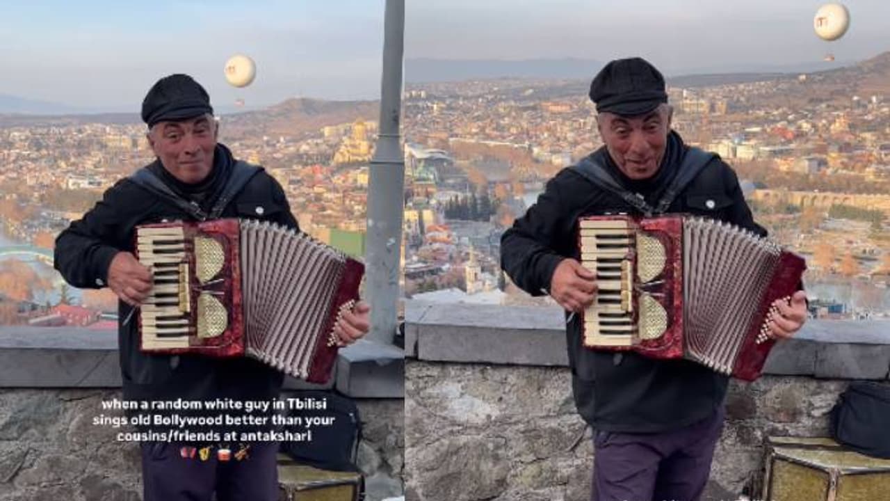 ഇന്ത്യക്കാര്‍ക്ക് രോമാഞ്ചം വരും, ജോര്‍ജ്ജിയയില്‍ യുവതിയെ ഞെട്ടിച്ച് ഒരു തെരുവുകലാകാരന്‍