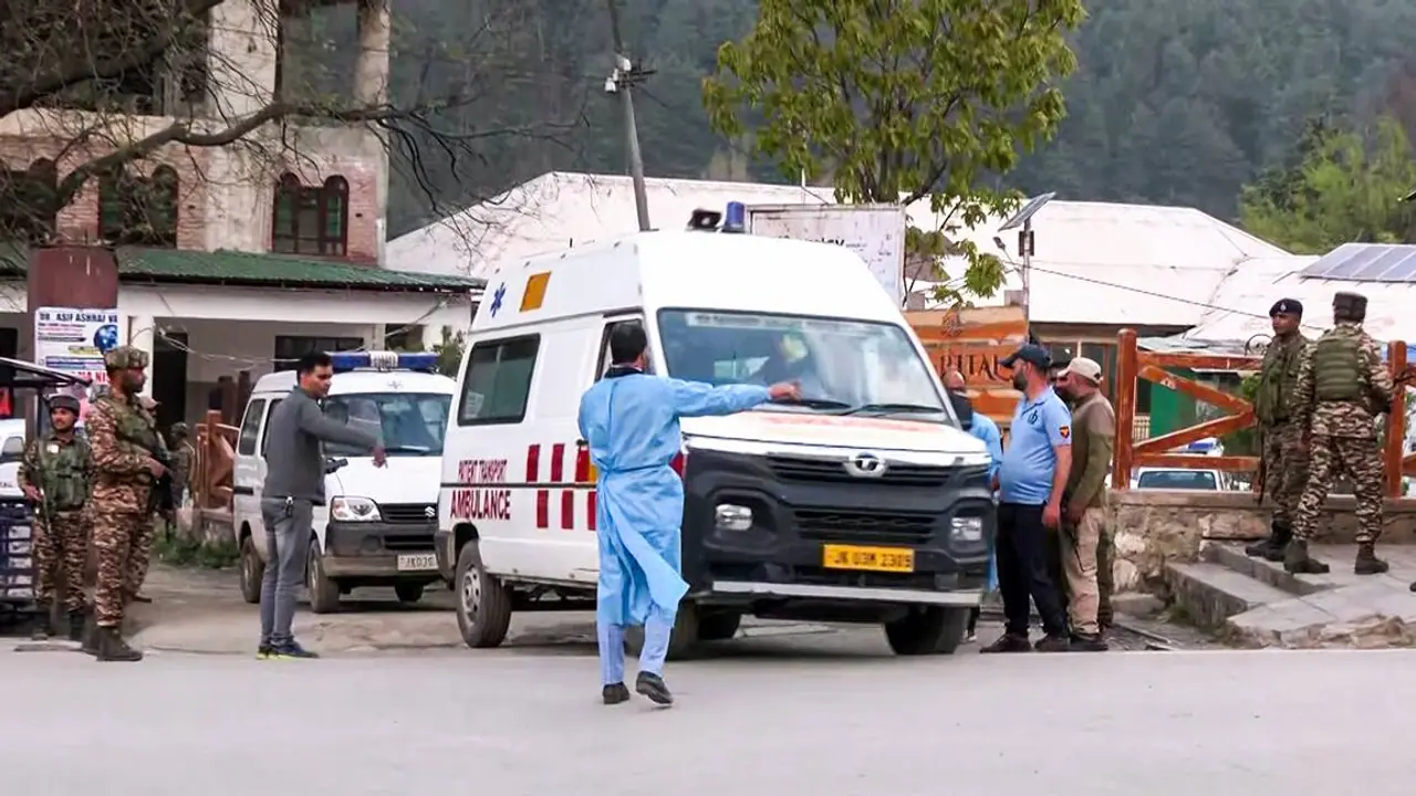 சுற்றுலா பயணிகள் மீது தாக்குதல் – ஸ்ரீநகரில் அவசரகால கட்டுப்பாட்டு அறை; ஹெல்ப்லைன் அறிவிப்பு!