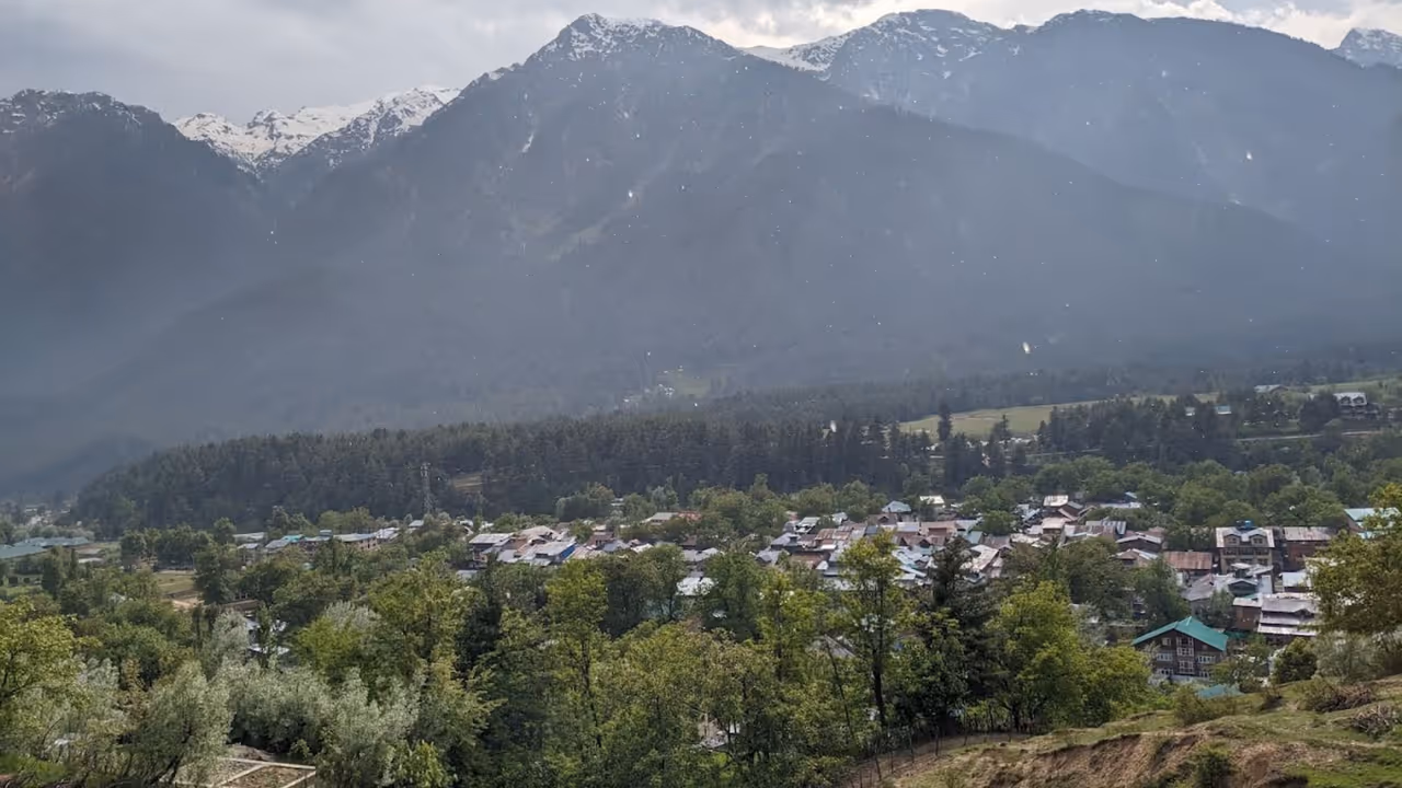 ಟೂರ್‌ ಗೈಡ್‌ಗಳು ಸೇನೆಗೆ ಮಾಹಿತಿ ನೀಡದ್ದೇ ನರಮೇಧಕ್ಕೆ ಕಾರಣವಾಯ್ತಾ?