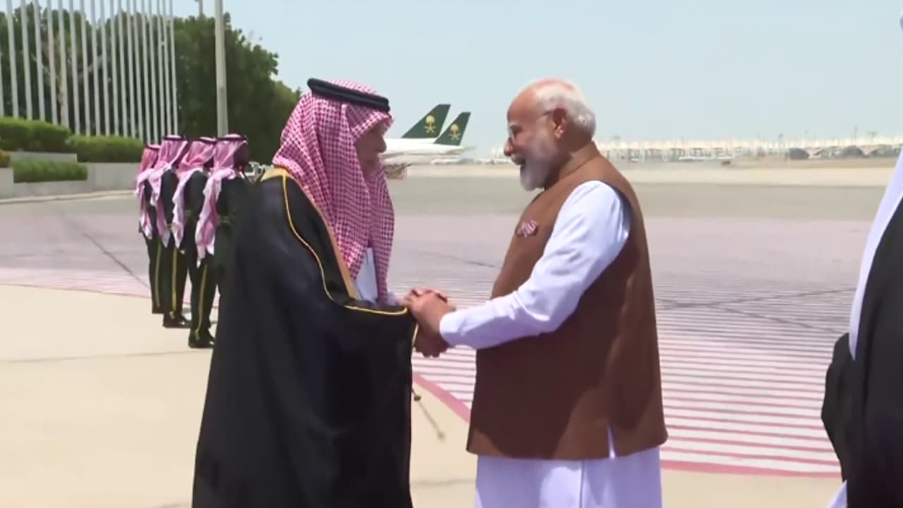 പഹൽ​ഗാം ഭീകരാക്രമണം; സൗദി സന്ദർശനം വെട്ടിച്ചുരുക്കി മോദി, ഉടൻ മടങ്ങും, അനുശോചനം അറിയിച്ച് സൗദി കിരീടാവകാശി 