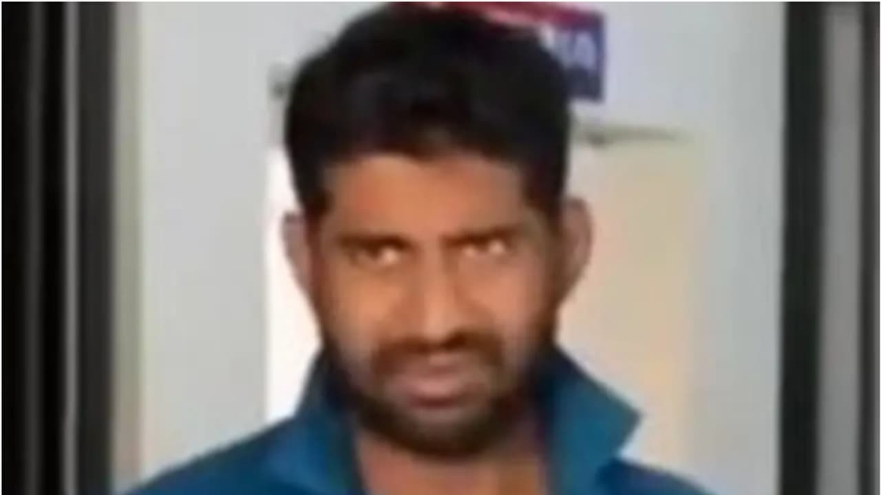 2236 കിലോമീറ്റര് താണ്ടി വടകരയിലെത്തിയ ബംഗാൾ സ്ക്വാഡ്, ലക്ഷ്യം ജെന്നി റഹ്മാൻ, സഹായത്തിന് കേരള പൊലീസും! 2236 കിലോമീറ്റര് താണ്ടി വടകരയിലെത്തിയ ബംഗാൾ സ്ക്വാഡ്, ലക്ഷ്യം ജെന്നി റഹ്മാൻ, സഹായത്തിന് കേരള പൊലീസും!