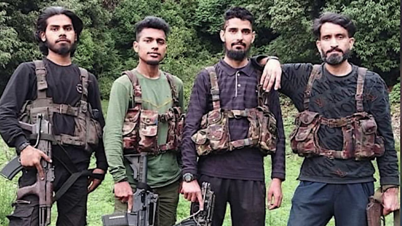 പഹ‍ൽഗാമിലെ ആക്രമണം നീണ്ടത് 15 മിനിറ്റ്, സംഘത്തിൽ 4 ഭീകരർ, ക്യാമറയിൽ ദൃശ്യങ്ങൾ പകർത്തിയെന്നും സ്ഥിരീകരണം