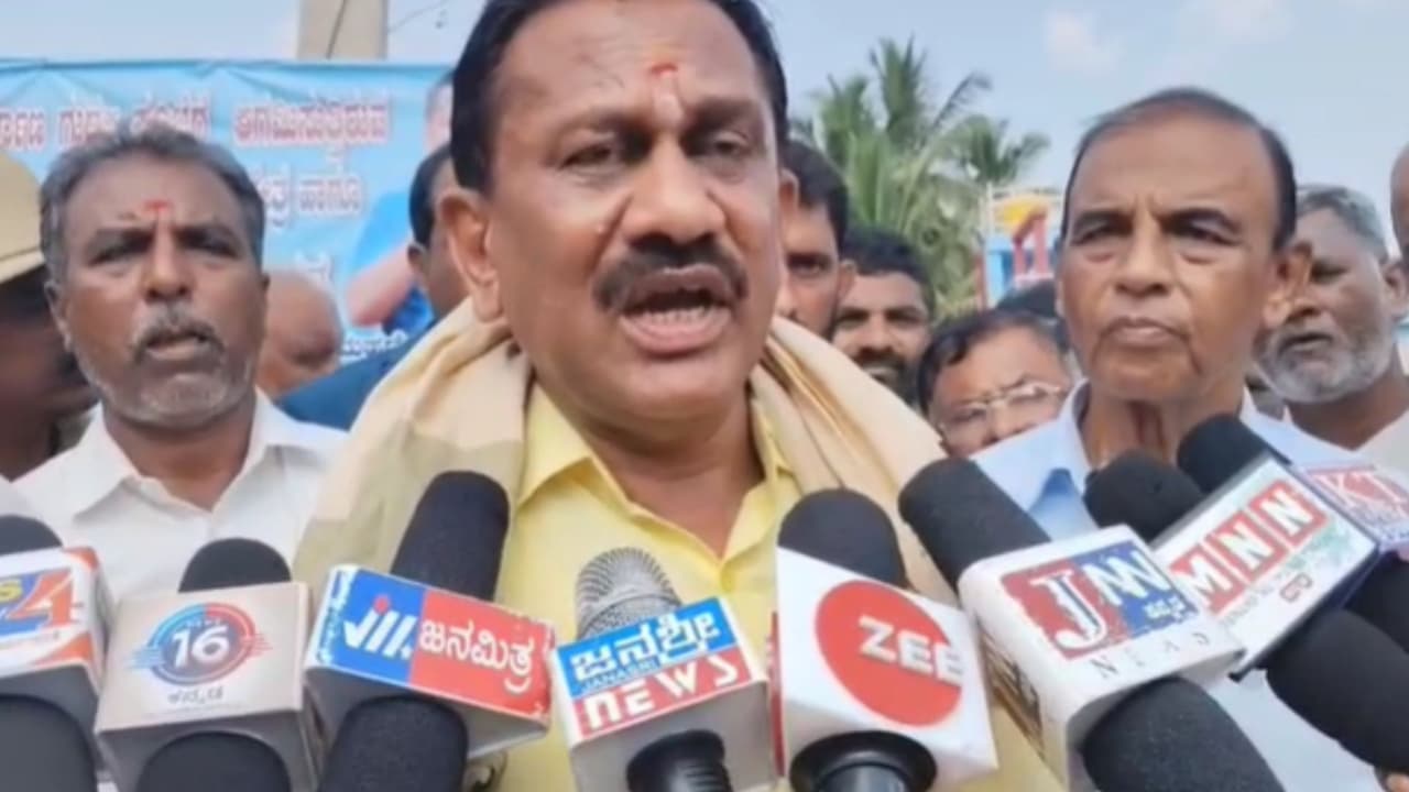 ಪಹಲ್ಗಾಮ್ ದಾಳಿಗೆ ಆರ್ಟಿಕಲ್ 370 ತೆಗೆದಿದ್ದೇ ಕಾರಣ; ಕಾಂಗ್ರೆಸ್ ಶಾಸಕ ವಿವಾದಾತ್ಮಕ ಹೇಳಿಕೆ!