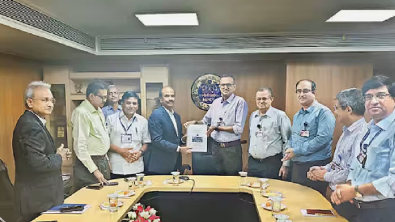 ಪರಮಾಣು ವಿದ್ಯುತ್ ಉತ್ಪಾದನೆಯ 2 ಕೈಗಾ ಘಟಕ ನಿರ್ಮಾಣಕ್ಕೆ 12800 ಕೋಟಿ ಒಪ್ಪಂದ ಪರಮಾಣು ವಿದ್ಯುತ್ ಉತ್ಪಾದನೆಯ 2 ಕೈಗಾ ಘಟಕ ನಿರ್ಮಾಣಕ್ಕೆ 12800 ಕೋಟಿ ಒಪ್ಪಂದ