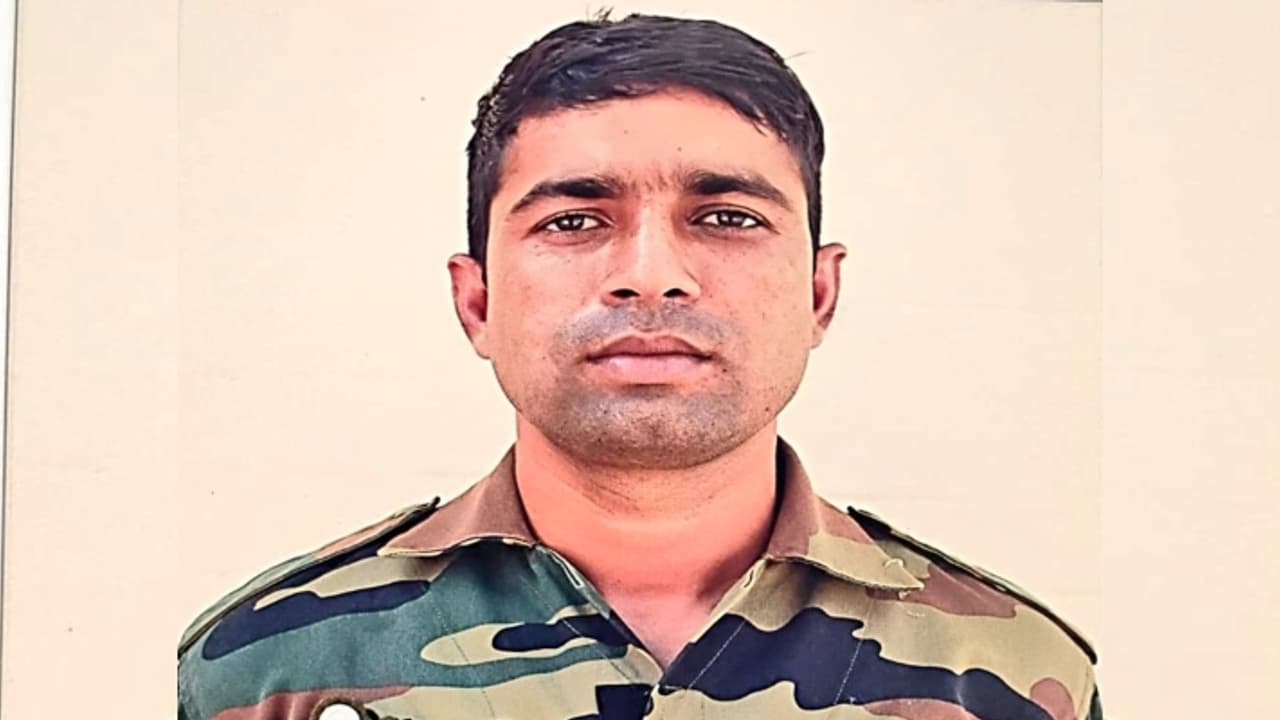 കശ്‌മീരിലെ ഉദ്ദംപൂരിൽ സൈനികരും ഭീകരരും തമ്മിൽ ഏറ്റുമുട്ടൽ; ഒരു സൈനികന് വീരമൃത്യു