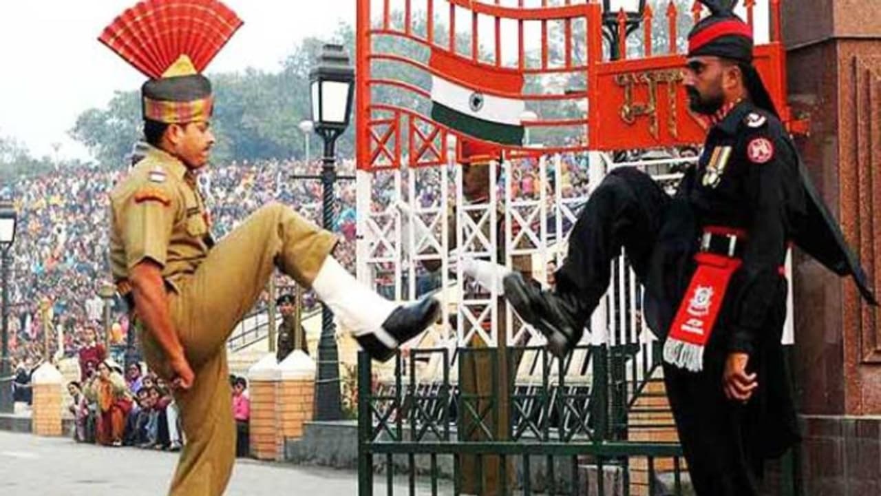 പ്രതീകാത്മക ഹസ്തദാനം നിർത്തിവെയ്ക്കും,ബീറ്റിങ് റിട്രീറ്റ് ചടങ്ങുകളിലും മാറ്റം;ഭീകരാക്രമണത്തെ തുടർന്നുള്ള നടപടി