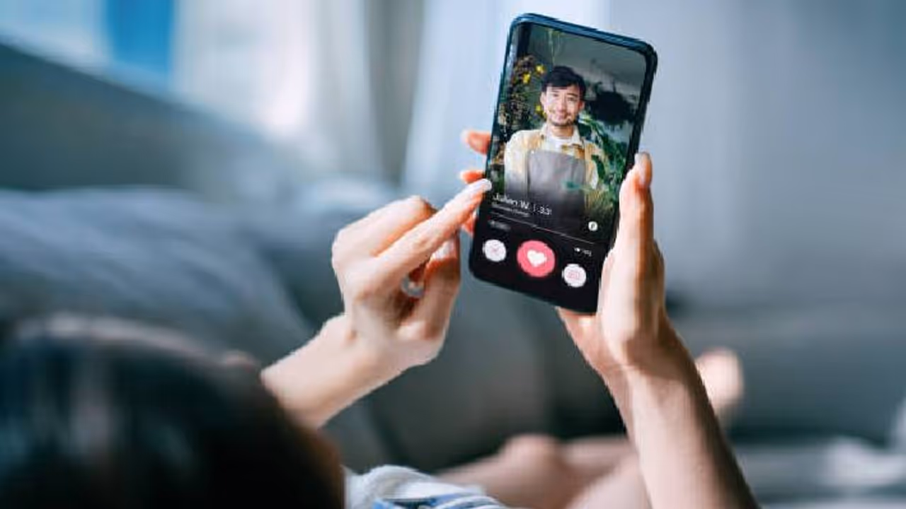 ಹುಡುಗಿಯರಿಗೆ ಚಾಟ್‍ನಲ್ಲಿ ಇಂಪ್ರೆಸ್ ಮಾಡೋದು ಹೇಗೆ? ಇಲ್ಲಿವೆ ಸಿಂಪಲ್ ಟ್ರಿಕ್ಸ್!