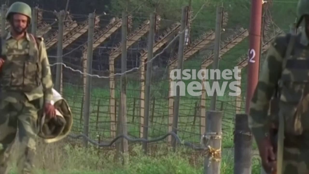 ലഷ്കര് കമാൻഡറെ വധിച്ച് ഇന്ത്യന് സൈന്യം; ബന്ദിപ്പോരയിലുണ്ടായ ഏറ്റുമുട്ടലില് രണ്ട് സൈനികര്ക്ക് പരിക്കേറ്റു ലഷ്കര് കമാൻഡറെ വധിച്ച് ഇന്ത്യന് സൈന്യം; ബന്ദിപ്പോരയിലുണ്ടായ ഏറ്റുമുട്ടലില് രണ്ട് സൈനികര്ക്ക് പരിക്കേറ്റു