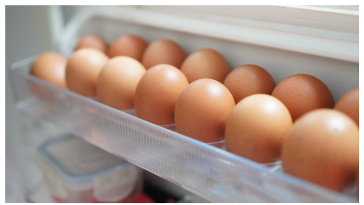 ഫ്രിഡ്ജിൽ ഭക്ഷണം സൂക്ഷിക്കുമ്പോൾ ഈ 5 തെറ്റുകൾ ഒഴിവാക്കണേ 