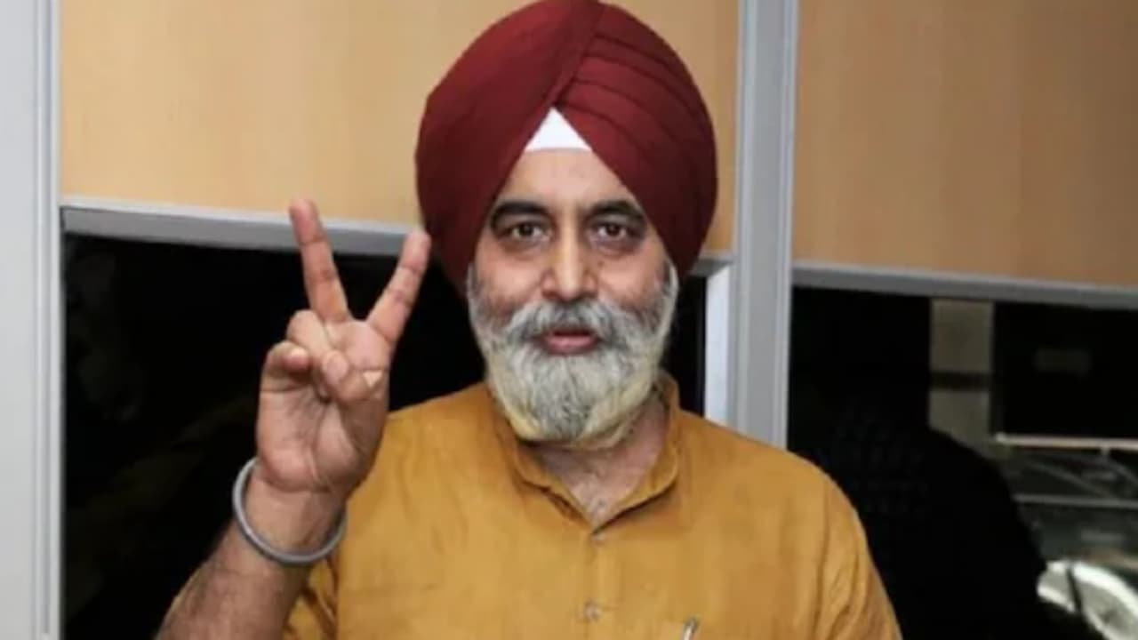 ദില്ലി മുനിസിപ്പൽ കോർപറേഷൻ മേയർ തെരഞ്ഞെടുപ്പ്; ബിജെപിക്ക് വൻ വിജയം, രാജ ഇഖ്ബാൽ സിങ് പുതിയ മേയർ ദില്ലി മുനിസിപ്പൽ കോർപറേഷൻ മേയർ തെരഞ്ഞെടുപ്പ്; ബിജെപിക്ക് വൻ വിജയം, രാജ ഇഖ്ബാൽ സിങ് പുതിയ മേയർ