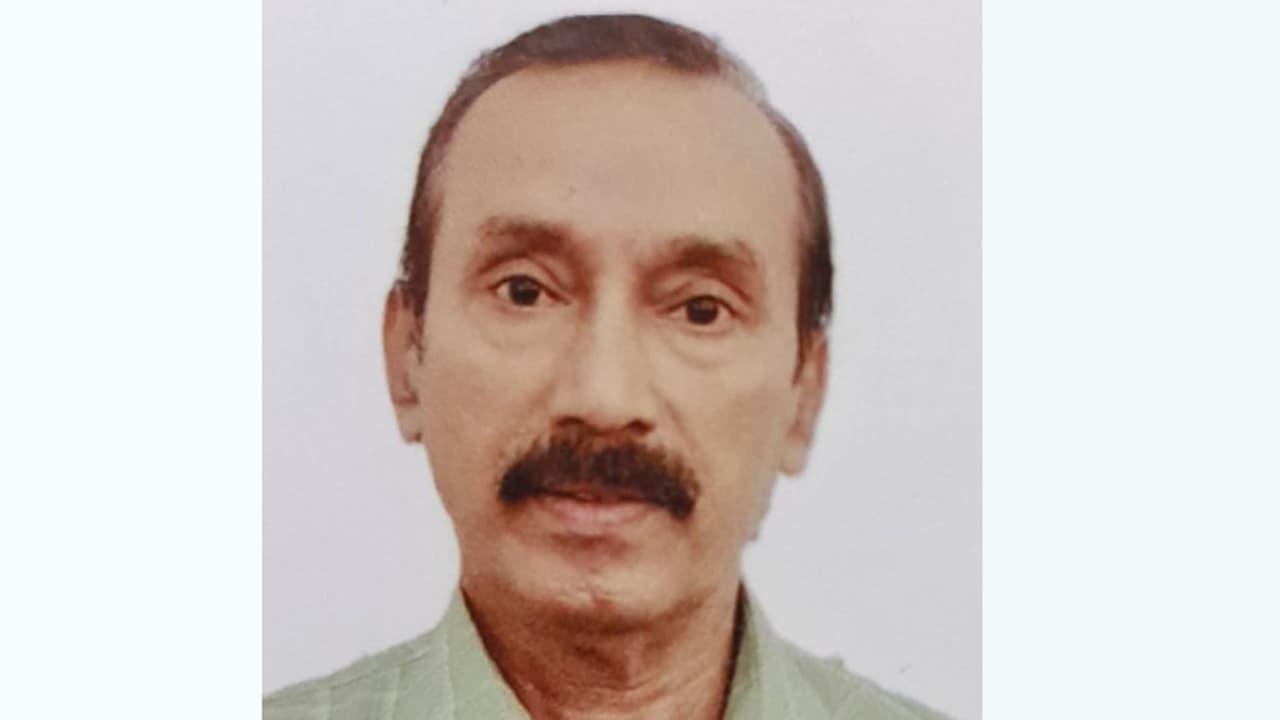 30 വർഷത്തെ പ്രവാസജീവിതം അവസാനിപ്പിച്ച് നാട്ടിൽ പോയി, 2 മാസം മുമ്പ് തിരികെയെത്തിയ മലയാളി ഹൃദയാഘാതം മൂലം മരിച്ചു 30 വർഷത്തെ പ്രവാസജീവിതം അവസാനിപ്പിച്ച് നാട്ടിൽ പോയി, 2 മാസം മുമ്പ് തിരികെയെത്തിയ മലയാളി ഹൃദയാഘാതം മൂലം മരിച്ചു