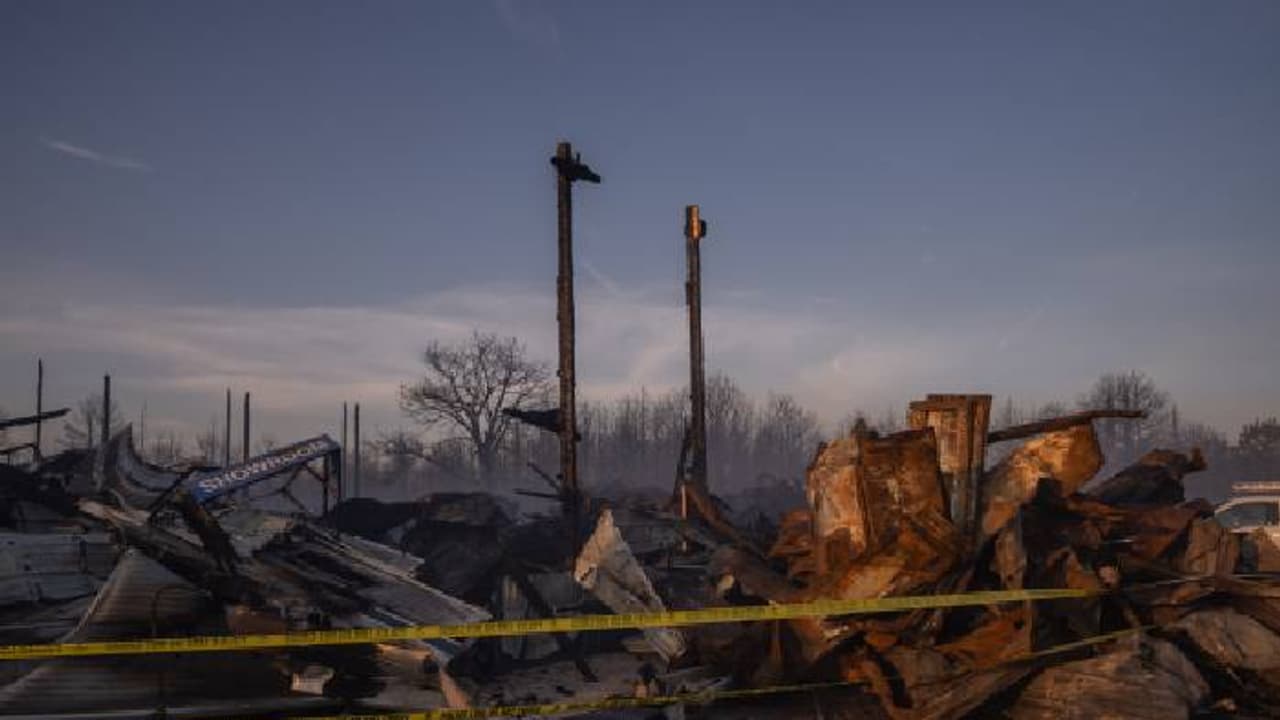 തീകത്തിച്ചിട്ട് കെടുത്താതെ പോയി, 15,000 ഏക്കർ കത്തിനശിച്ചു, 19 കാരനെതിരെ കേസ് തീകത്തിച്ചിട്ട് കെടുത്താതെ പോയി, 15,000 ഏക്കർ കത്തിനശിച്ചു, 19 കാരനെതിരെ കേസ്