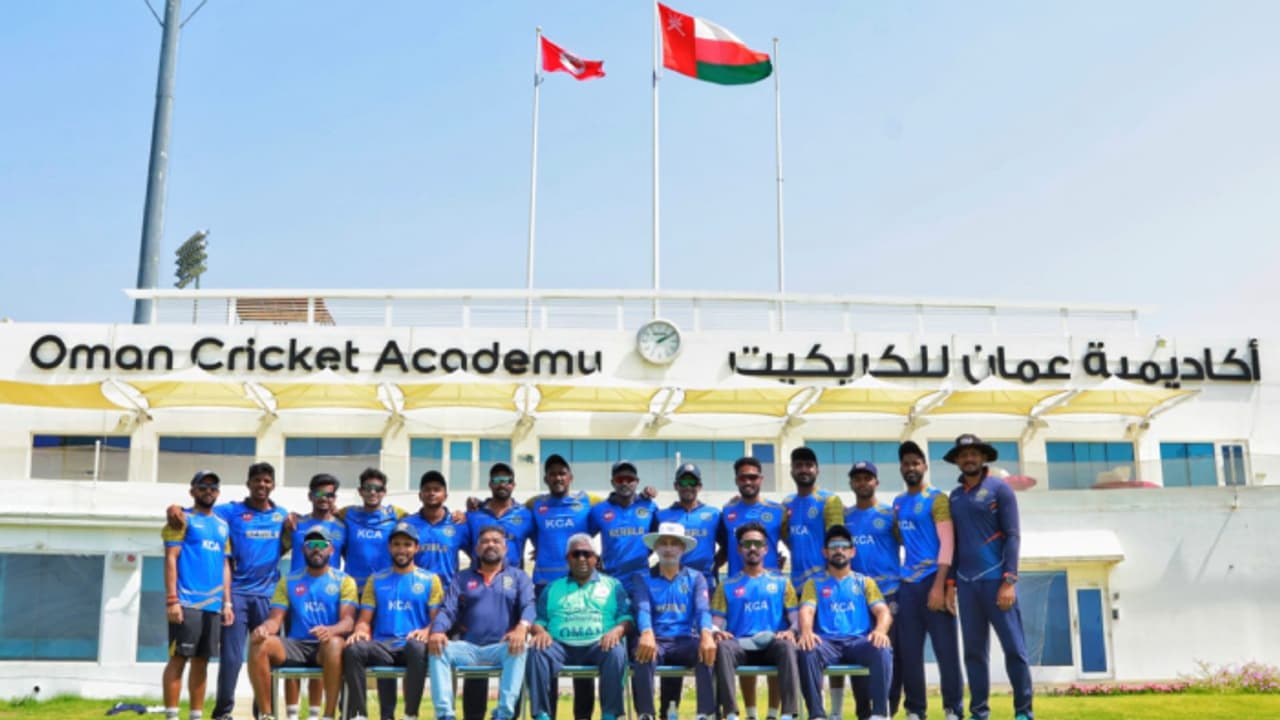 സെഞ്ചുറിയുമായി വീണ്ടും രോഹന് കുന്നുമ്മൽ, ഒമാൻ ചെയർമാൻസ് ഇലവനെ 76 റൺസിന് തകര്ത്ത് കേരളം സെഞ്ചുറിയുമായി വീണ്ടും രോഹന് കുന്നുമ്മൽ, ഒമാൻ ചെയർമാൻസ് ഇലവനെ 76 റൺസിന് തകര്ത്ത് കേരളം