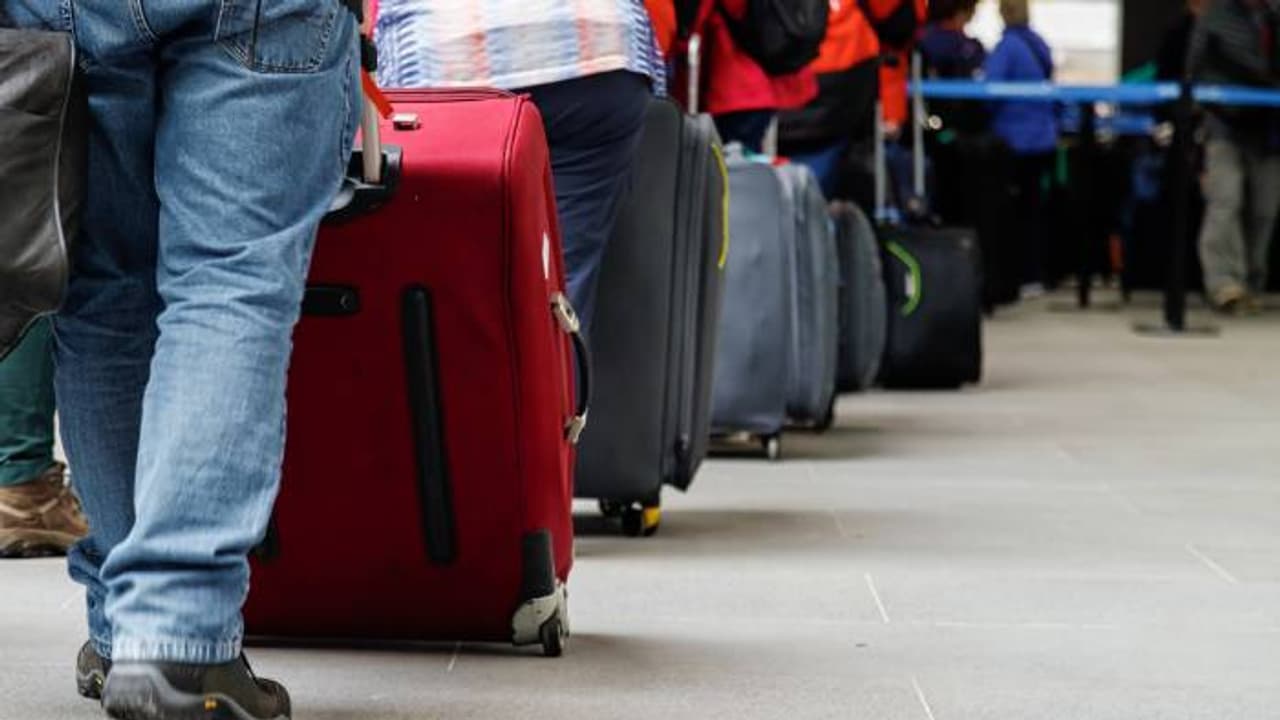 18 വർഷത്തിന് ശേഷം ഇന്ത്യയിലേക്ക് വരികയാണ്, ഇക്കാര്യങ്ങളൊക്കെ എങ്ങനെ ശരിയാക്കാം, പോസ്റ്റുമായി യുവാവ് 