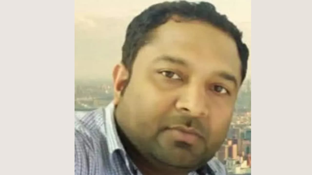 വാഹനാപകടത്തിൽ പ്രവാസി മലയാളി മരിച്ചു വാഹനാപകടത്തിൽ പ്രവാസി മലയാളി മരിച്ചു