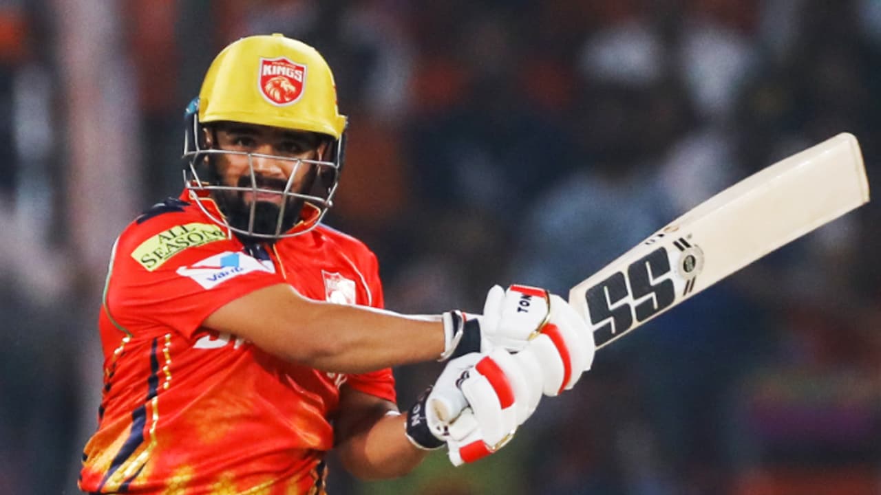 ഡല്ഹി ക്യാപിറ്റല്സിനെതിരെ പഞ്ചാബിന് രണ്ട് വിക്കറ്റ് നഷ്ടം; തിരിച്ചടിയുമായി പ്രഭ്സിമ്രാന്, കൂട്ടിന് ശ്രേയസ് ഡല്ഹി ക്യാപിറ്റല്സിനെതിരെ പഞ്ചാബിന് രണ്ട് വിക്കറ്റ് നഷ്ടം; തിരിച്ചടിയുമായി പ്രഭ്സിമ്രാന്, കൂട്ടിന് ശ്രേയസ്