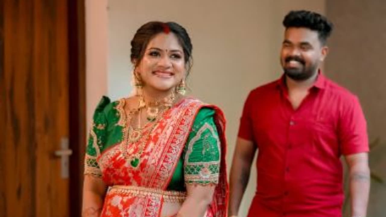 'ഞങ്ങളുടെ പ്രണയകഥയിലെ പ്രധാന അധ്യായം'; വളകാപ്പ് വിശേഷങ്ങളുമായി ആര്യ അനിൽ 'ഞങ്ങളുടെ പ്രണയകഥയിലെ പ്രധാന അധ്യായം'; വളകാപ്പ് വിശേഷങ്ങളുമായി ആര്യ അനിൽ