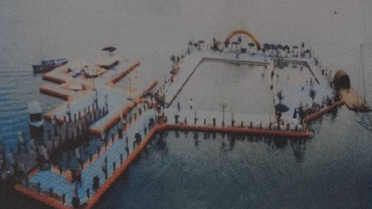 ayodhya floating bathing kund saryu river ram mandir pilgrims ayodhya floating bathing kund saryu river ram mandir pilgrims