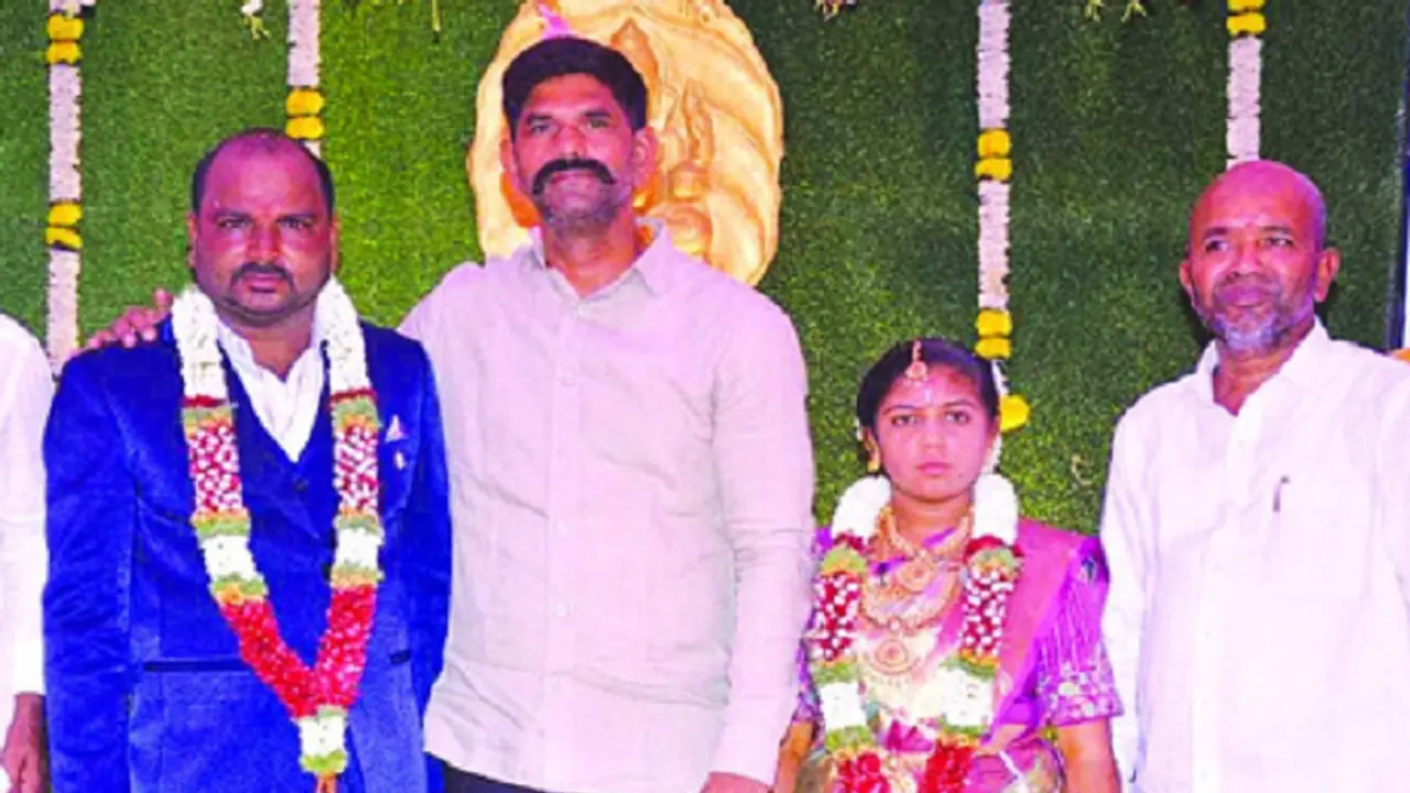 ಬಾಲ್ಯ ವಿವಾಹದಲ್ಲಿ ಭಾಗಿಯಾದ ಕಂಪ್ಲಿ ಶಾಸಕ ಜೆ.ಎನ್‌. ಗಣೇಶ!