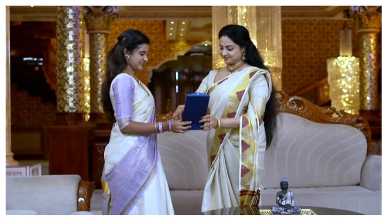 അനാമികയെ ഉപദേശിച്ച് ദേവയാനി പത്തരമാറ്റ് സീരിയൽ റിവ്യൂ 