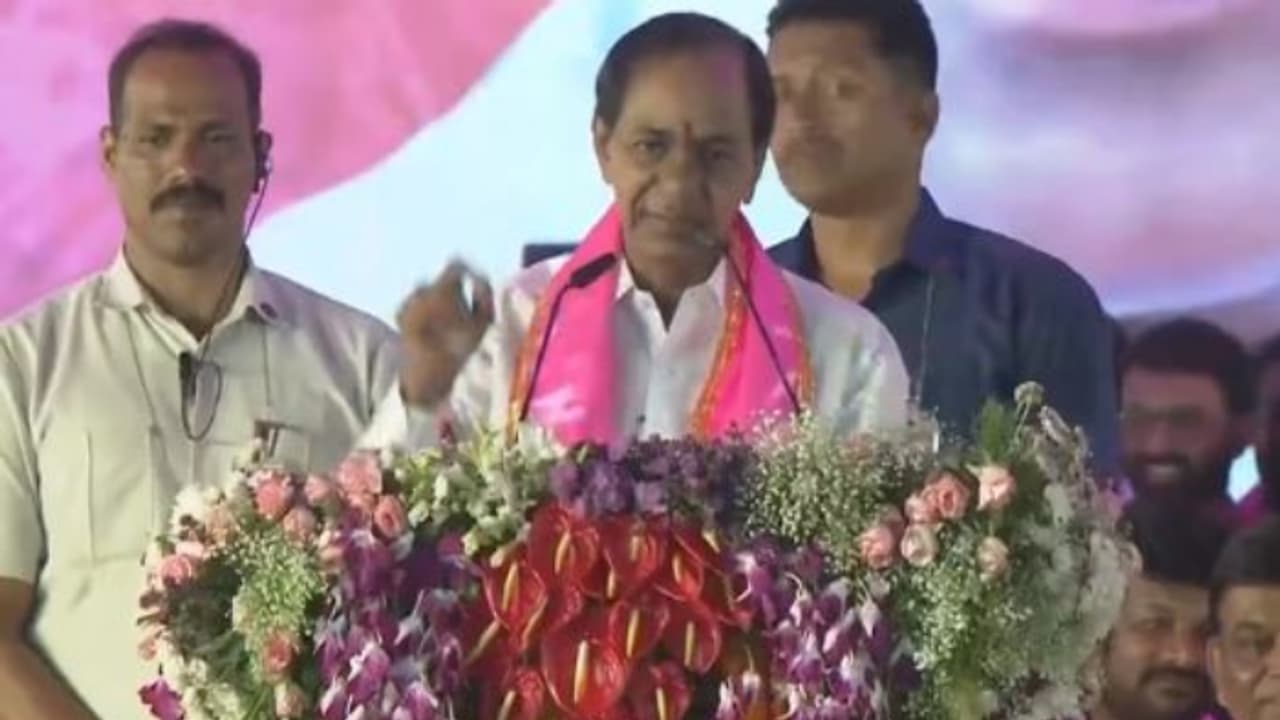 KCR Speech: పోలీసులూ.. డైరీల్లో రాసుకోండి.. వచ్చేది బీఆర్‌ఎస్సే.. కేసీఆర్‌ మాస్‌ వార్నింగ్‌! 