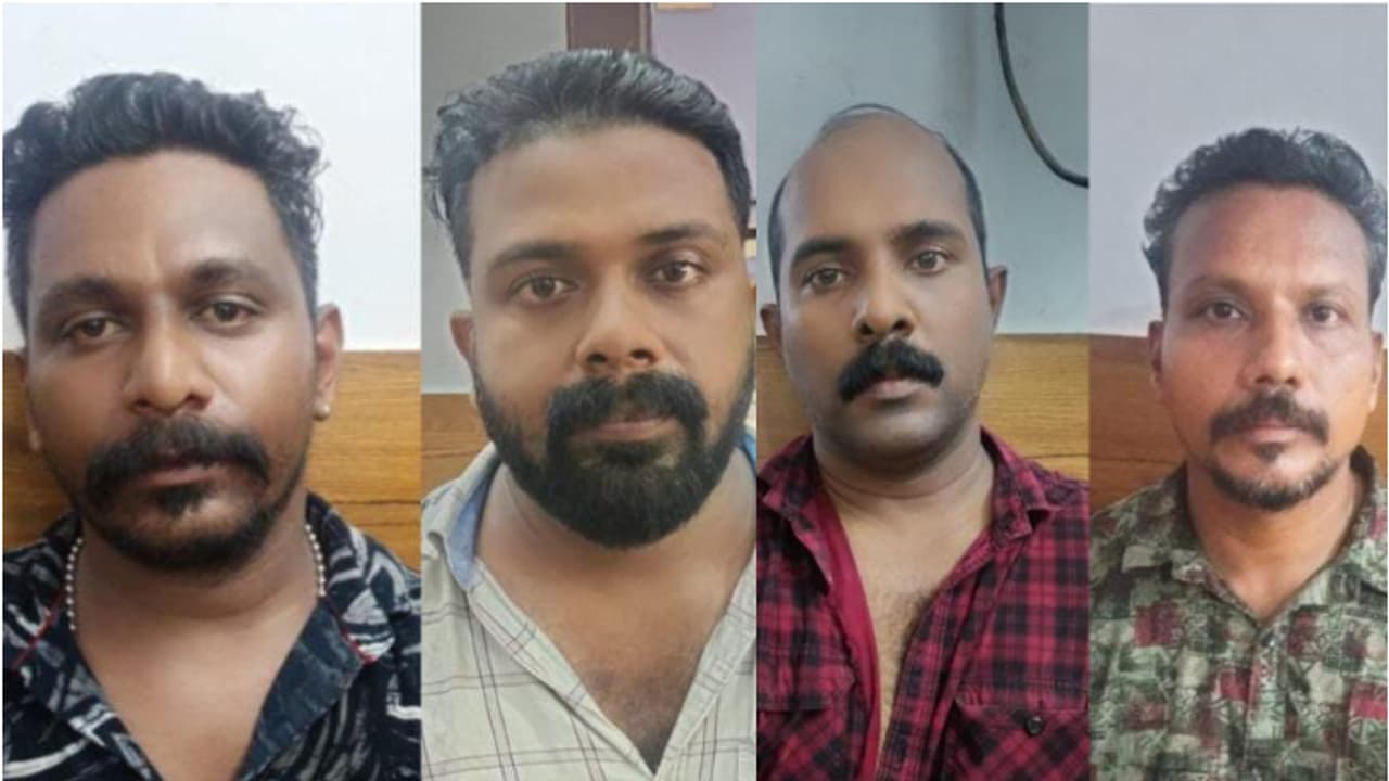 യുവാക്കളെ കൊലപ്പെടുത്താൻ ശ്രമിച്ച കേസിൽ നാല് പേർ അറസ്റ്റിൽ യുവാക്കളെ കൊലപ്പെടുത്താൻ ശ്രമിച്ച കേസിൽ നാല് പേർ അറസ്റ്റിൽ