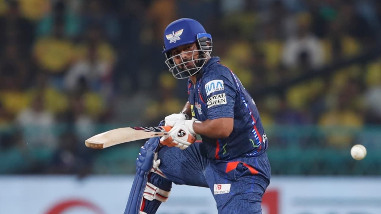 ഫോമിലേക്ക് മടങ്ങാൻ റിഷഭ് പന്ത് എന്ത് ചെയ്യണം?