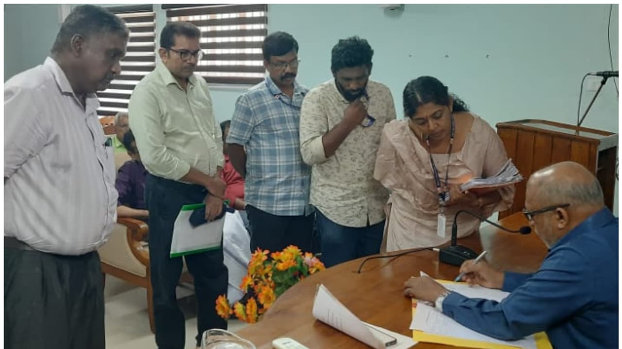 രാഷ്ട്രപതി ആദരിച്ച അധ്യാപകൻ, ഇങ്ങനെ ഒക്കെ ഓടിക്കാമോ; 3 വർഷം കയറിയിറങ്ങിയിട്ട് നടന്നില്ല, അവസാനം നീതി കിട്ടി