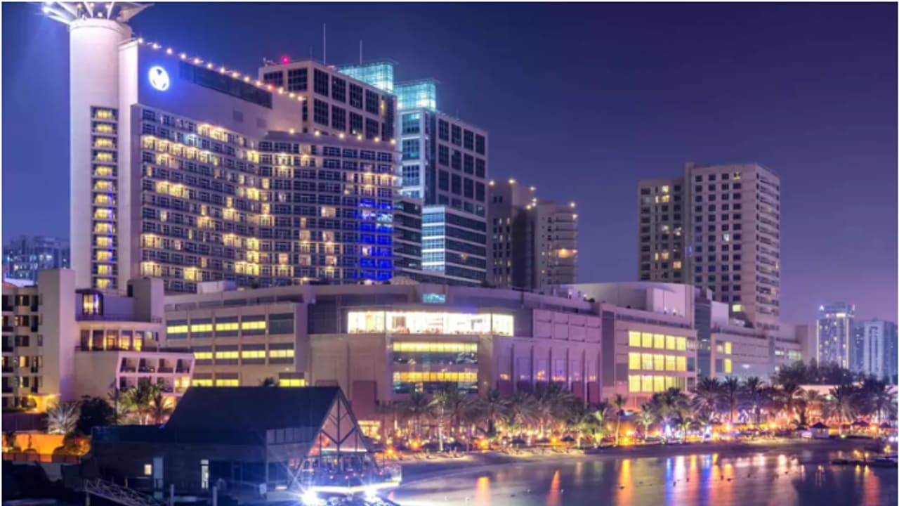 യുഎഇയിലും സൗദിയിലുമടക്കം വമ്പൻ തൊഴിലവസരങ്ങൾ, 1,000ത്തിലേറെ ഒഴിവുകൾ, സാധ്യതകളുടെ വാതിൽ തുറന്ന് പ്രമുഖ കമ്പനി യുഎഇയിലും സൗദിയിലുമടക്കം വമ്പൻ തൊഴിലവസരങ്ങൾ, 1,000ത്തിലേറെ ഒഴിവുകൾ, സാധ്യതകളുടെ വാതിൽ തുറന്ന് പ്രമുഖ കമ്പനി