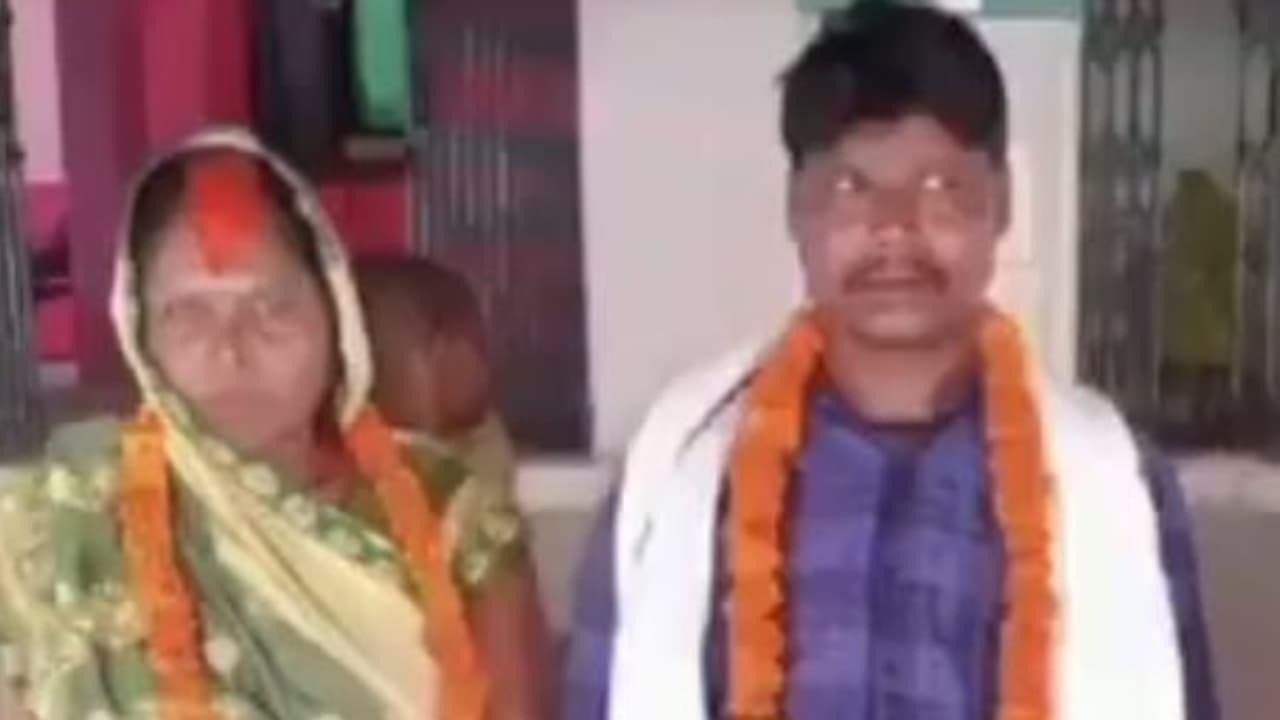 30 വയസുള്ള പേരമകനെ ഒളിച്ചോടി വിവാഹം ചെയ്ത് 50കാരി, രണ്ടാം ഭാര്യയ്ക്ക് മരണാനന്തര കർമ്മവുമായി ഭർത്താവ് 30 വയസുള്ള പേരമകനെ ഒളിച്ചോടി വിവാഹം ചെയ്ത് 50കാരി, രണ്ടാം ഭാര്യയ്ക്ക് മരണാനന്തര കർമ്മവുമായി ഭർത്താവ്