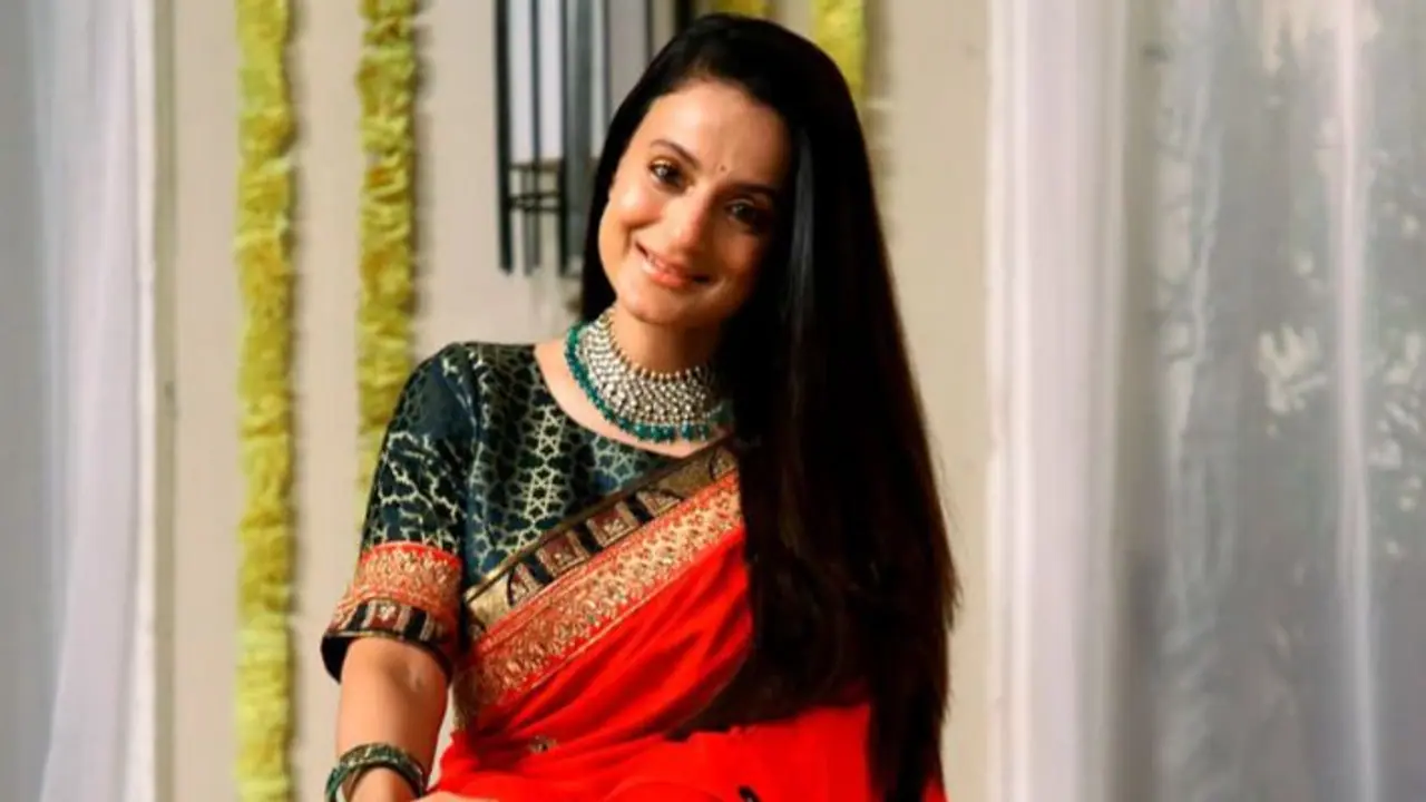 అమీషా పటేల్ కి ఖురాన్, భగవద్గీత గిఫ్ట్ గా ఇచ్చిన స్టార్ హీరో.. ఎందుకో తెలుసా 