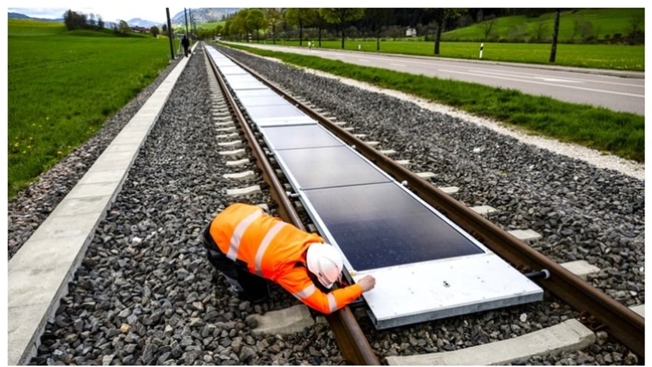 വൈദ്യുതി ഉത്പാദിപ്പിക്കുന്ന റെയില്വേ ട്രാക്കുകൾ; സ്വിറ്റ്സർലൻഡ് റെയിൽവേ 'വേറെ ലെവല്' വൈദ്യുതി ഉത്പാദിപ്പിക്കുന്ന റെയില്വേ ട്രാക്കുകൾ; സ്വിറ്റ്സർലൻഡ് റെയിൽവേ 'വേറെ ലെവല്'