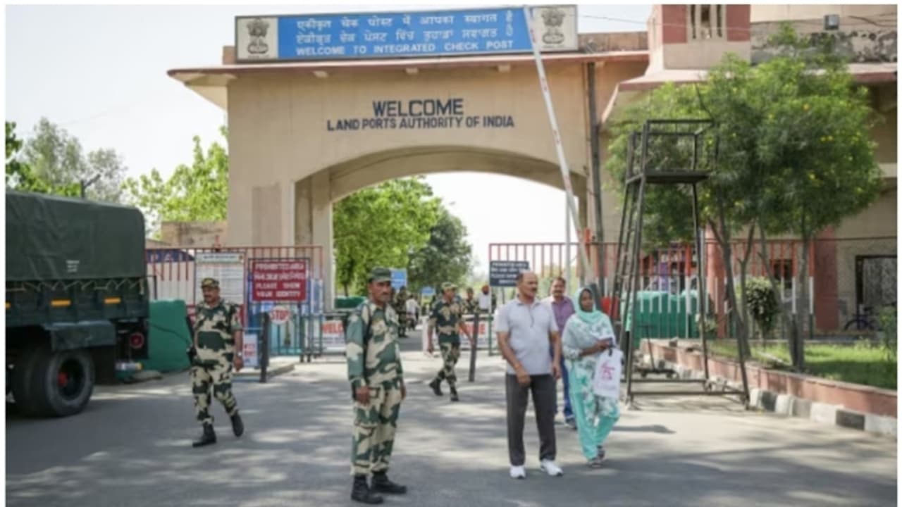 അതിർത്തി കടക്കും മുന്നേ മരണം കവർന്നു, അട്ടാരി അതിർത്തി കടക്കാനെത്തിയ പാക്കിസ്ഥാൻ സ്വദേശി ബസിൽ മരിച്ചു