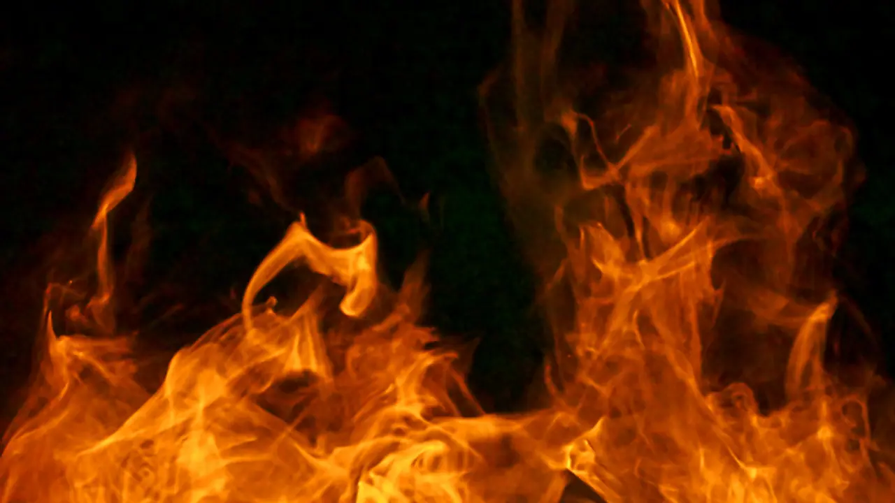 കുവൈത്തിലെ സാൽമിയയില് അപ്പാര്ട്ട്മെന്റില് തീപിടിത്തം കുവൈത്തിലെ സാൽമിയയില് അപ്പാര്ട്ട്മെന്റില് തീപിടിത്തം