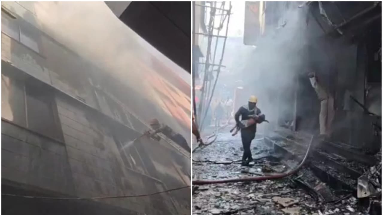 രക്ഷിക്കാനായി കുട്ടിയെ ഹോട്ടലിന്റെ മൂന്നാം നിലയിൽ നിന്ന് താഴേക്കിട്ട് യുവതി; അജ്മീരിലെ തീപിടുത്തത്തിൽ 4 മരണം രക്ഷിക്കാനായി കുട്ടിയെ ഹോട്ടലിന്റെ മൂന്നാം നിലയിൽ നിന്ന് താഴേക്കിട്ട് യുവതി; അജ്മീരിലെ തീപിടുത്തത്തിൽ 4 മരണം