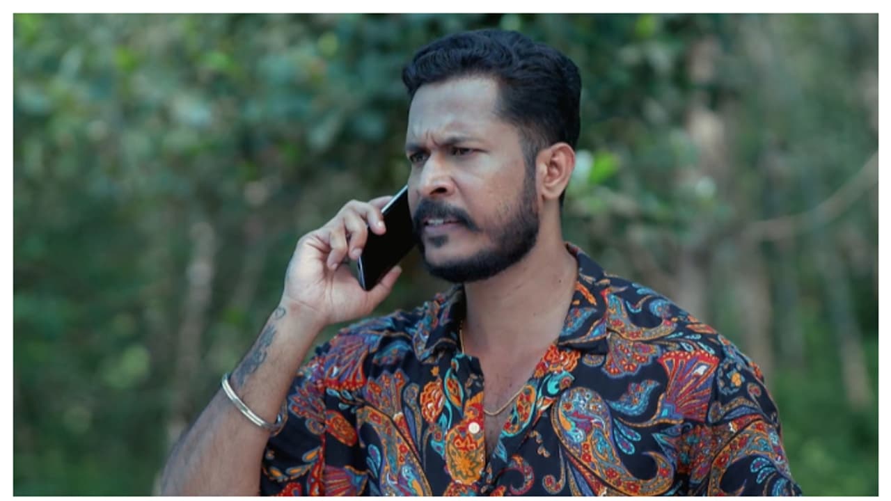 പൂമാലകൾ കൊണ്ടുപോകുന്ന വണ്ടി തട്ടിയെടുത്ത് ആന്റണി ചെമ്പനീർ പൂവ് സീരിയൽ റിവ്യൂ പൂമാലകൾ കൊണ്ടുപോകുന്ന വണ്ടി തട്ടിയെടുത്ത് ആന്റണി ചെമ്പനീർ പൂവ് സീരിയൽ റിവ്യൂ