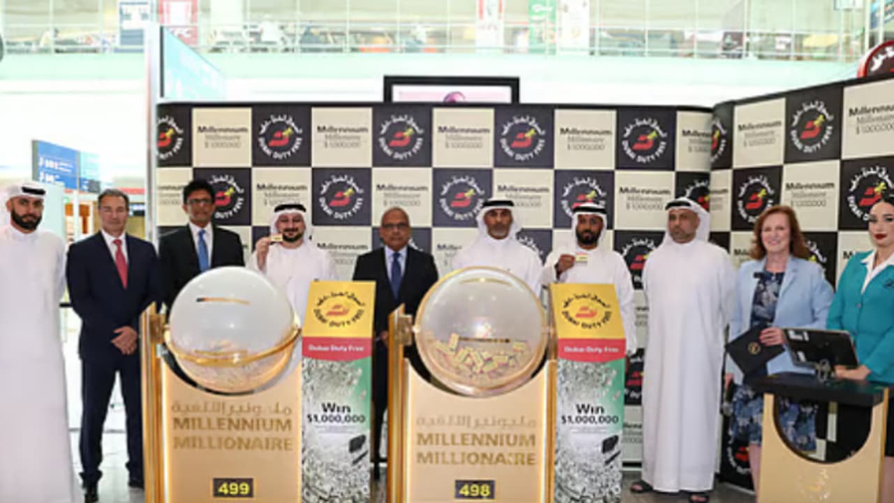 നാട്ടിലേക്ക് പോകാൻ എയർപോർട്ടിലെത്തിയപ്പോൾ വാങ്ങിയ ടിക്കറ്റ്, നറുക്കെടുത്തപ്പോൾ മലയാളിക്ക് ബമ്പർ; ഇനി കോടീശ്വരൻ നാട്ടിലേക്ക് പോകാൻ എയർപോർട്ടിലെത്തിയപ്പോൾ വാങ്ങിയ ടിക്കറ്റ്, നറുക്കെടുത്തപ്പോൾ മലയാളിക്ക് ബമ്പർ; ഇനി കോടീശ്വരൻ