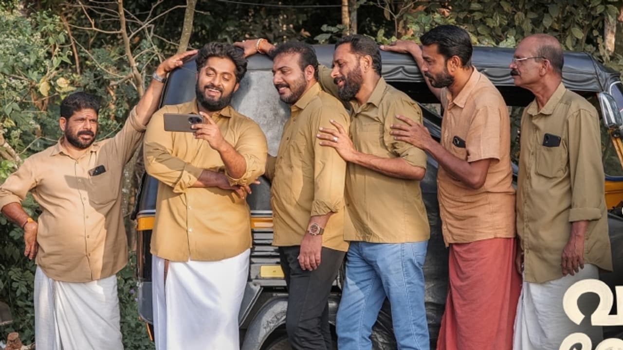 നായകനായി ധ്യാന് ശ്രീനിവാസന്; 'ഒരു വടക്കൻ തേരോട്ടം' പുതിയ പോസ്റ്റർ എത്തി നായകനായി ധ്യാന് ശ്രീനിവാസന്; 'ഒരു വടക്കൻ തേരോട്ടം' പുതിയ പോസ്റ്റർ എത്തി