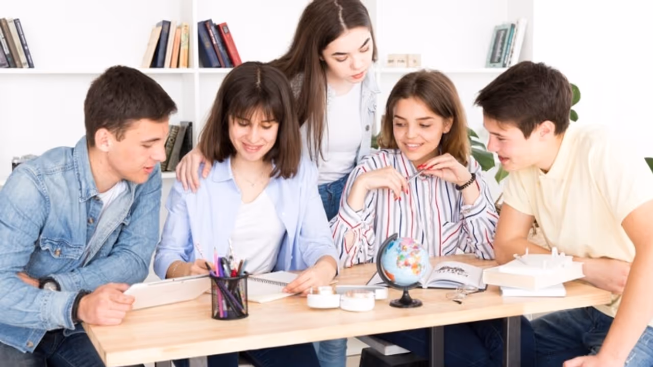 NEET की परीक्षा 4 मई 2025 को, इन छोटी छोटी गलतियों से बचें कैंडिडेट NEET की परीक्षा 4 मई 2025 को, इन छोटी छोटी गलतियों से बचें कैंडिडेट