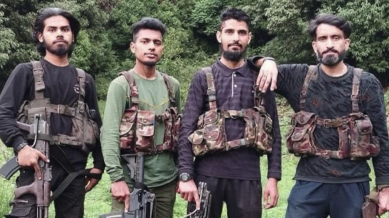 പാകിസ്ഥാനിൽ ഭീകരരുണ്ടെന്ന് അമേരിക്ക, ഉന്മൂലനം ചെയ്യാൻ പാകിസ്ഥാൻ തയ്യാറാകണമെന്ന് ജെഡി വാൻസ് പാകിസ്ഥാനിൽ ഭീകരരുണ്ടെന്ന് അമേരിക്ക, ഉന്മൂലനം ചെയ്യാൻ പാകിസ്ഥാൻ തയ്യാറാകണമെന്ന് ജെഡി വാൻസ്