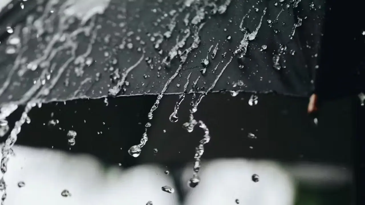 தமிழகத்தில் இடியுடன் கூடிய மழைக்கு வாய்ப்பு வானிலை மையம் எச்சரிக்கை