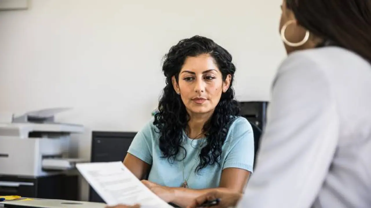 അടുത്തെങ്ങാനും ​ഗർഭിണിയാകാൻ പ്ലാനുണ്ടോ? ജോലിക്കുള്ള ഇന്റർവ്യൂവിനിടെ എച്ച് ആറിന്റെ ചോദ്യം, പോസ്റ്റുമായി യുവതി 