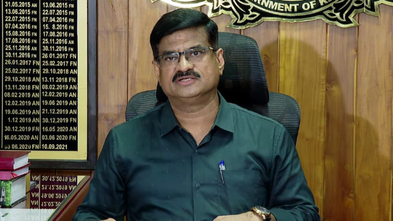 നിലമ്പൂർ ഉപതെരഞ്ഞെടുപ്പ് തീർച്ചയായും നടക്കുമെന്ന് മലപ്പുറം ജില്ലാ കലക്ടർ; 'ഒരുക്കങ്ങൾ പൂർത്തിയായി വരുന്നു' നിലമ്പൂർ ഉപതെരഞ്ഞെടുപ്പ് തീർച്ചയായും നടക്കുമെന്ന് മലപ്പുറം ജില്ലാ കലക്ടർ; 'ഒരുക്കങ്ങൾ പൂർത്തിയായി വരുന്നു'