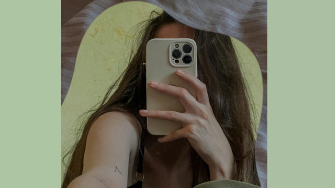 'ഇഷ്ടം' തോന്നി, ഇൻസ്റ്റയിൽ ചാറ്റിംഗ്, അധ്യാപിക വിദ്യാർഥിക്ക് 2 നഗ്നചിത്രങ്ങൾ അയച്ചു: ആജീവനാന്ത വിലക്ക് 'ഇഷ്ടം' തോന്നി, ഇൻസ്റ്റയിൽ ചാറ്റിംഗ്, അധ്യാപിക വിദ്യാർഥിക്ക് 2 നഗ്നചിത്രങ്ങൾ അയച്ചു: ആജീവനാന്ത വിലക്ക്