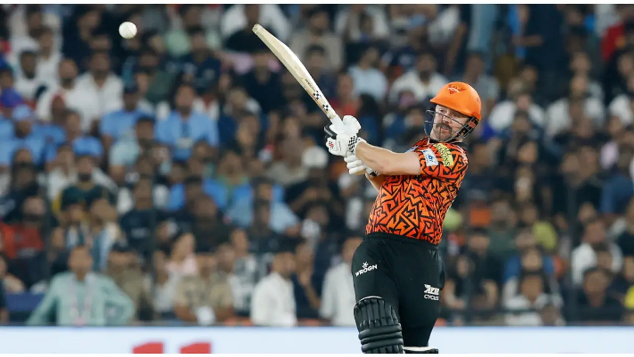 പവര് പ്ലേയിൽ ട്രാവിസ് ഹെഡ് പുറത്ത്; സൺറൈസേഴ്സിന് ഭേദപ്പെട്ട തുടക്കം പവര് പ്ലേയിൽ ട്രാവിസ് ഹെഡ് പുറത്ത്; സൺറൈസേഴ്സിന് ഭേദപ്പെട്ട തുടക്കം