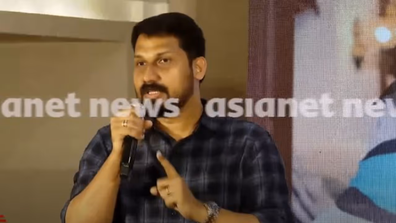 ലിസ്റ്റിന്റെ വിമര്ശനം ഏത് താരത്തിനെതിരെ? ഷെഡ്യൂള് ബ്രേക്ക് ചെയ്ത നടനുള്ള താക്കീതെന്ന് സൂചന ലിസ്റ്റിന്റെ വിമര്ശനം ഏത് താരത്തിനെതിരെ? ഷെഡ്യൂള് ബ്രേക്ക് ചെയ്ത നടനുള്ള താക്കീതെന്ന് സൂചന