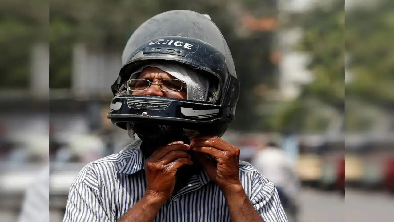 ഹെൽമറ്റ് ഇട്ടെന്ന് കരുതി സമാധാനിക്കേണ്ട! ഇത്തരം ഹെൽമറ്റ് ധരിച്ചാൽ ഇനി കീശ കീറും, കർശന നടപടിക്ക് യുപി സർക്കാർ