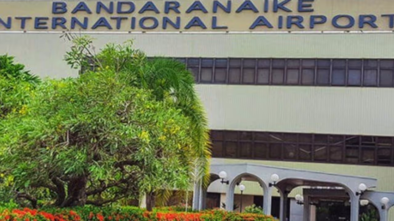 പഹൽഗാം ഭീകരർ വിമാനത്തില്‍ ഉണ്ടെന്ന് സംശയം; ചെന്നൈ കൊളംബോ വിമാനത്തിൽ പരിശോധന