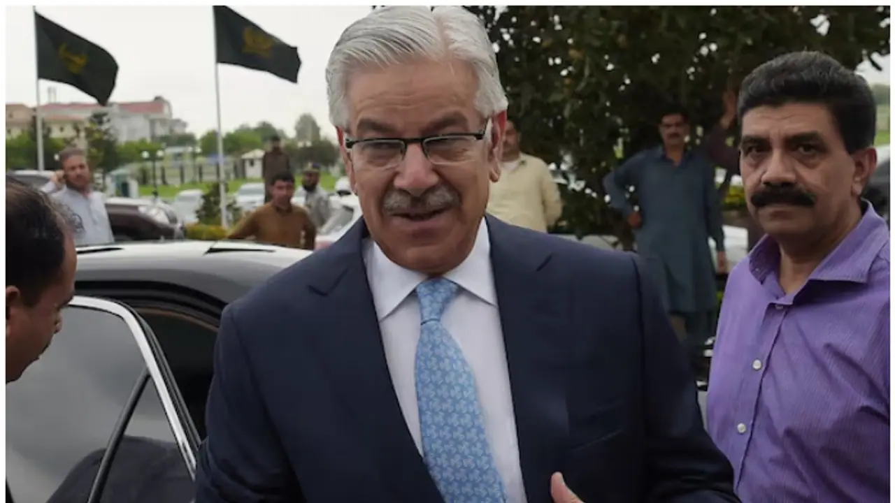 ഓപ്പറേഷൻ സിന്ദൂർ: ഒടുവിൽ ബോധോദയം: പാക് പ്രതിരോധ മന്ത്രി നിലപാട് മാറ്റി; 'ഇന്ത്യ സംഘർഷം ഒഴിവാക്കിയാൽ പരിഹാരം' ഓപ്പറേഷൻ സിന്ദൂർ: ഒടുവിൽ ബോധോദയം: പാക് പ്രതിരോധ മന്ത്രി നിലപാട് മാറ്റി; 'ഇന്ത്യ സംഘർഷം ഒഴിവാക്കിയാൽ പരിഹാരം'